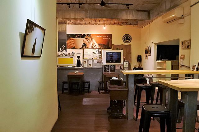 落ち着いた雰囲気の店内