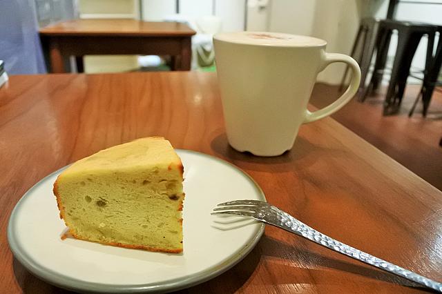 素朴な甘さが癖になるバナナケーキ