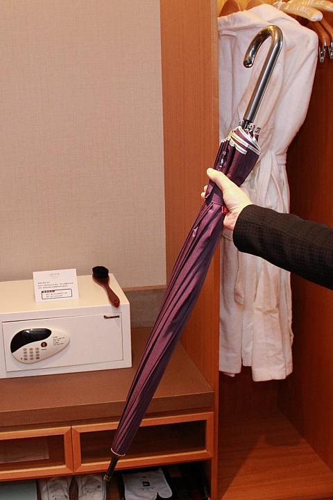 クローゼットの中に傘もありました