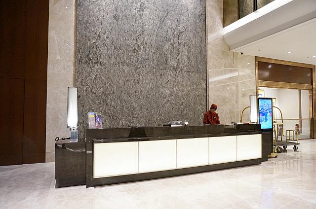 コンシェルジュデスク