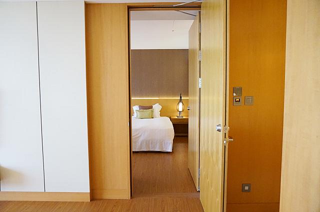 こんな風にダブル扉で区切られています