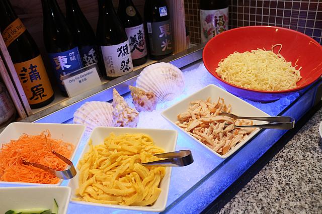 涼麺(冷やし中華)はお好みの具と味付けでどうぞ