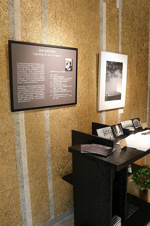 フロント横にあるギャラリーは国内外からアーティストをセレクトし3か月〜半年ほどの周期で展示が変わります。アーティスト本人を招いてのイベントも催されたりしています