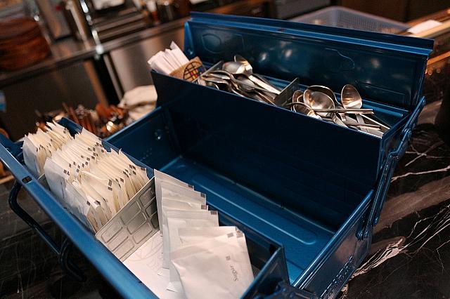 カトラリーなどが入っていたのは工具入れ〜お洒落