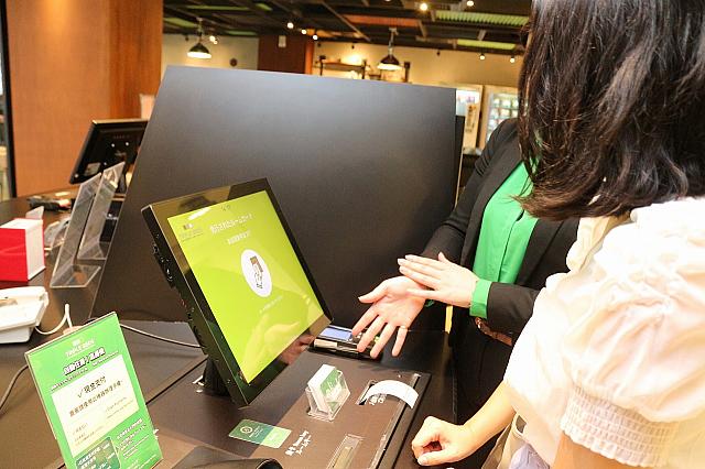 日本語が話せるスタッフもいるので安心