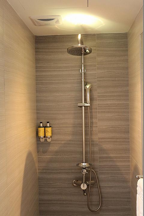 こちらの部屋タイプはシャワーのみです