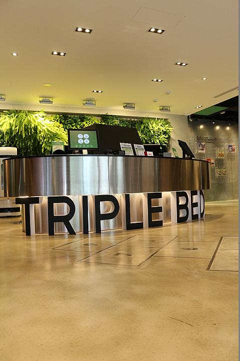 おしゃれなロビー