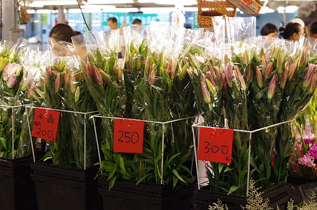 お花屋さんもありました