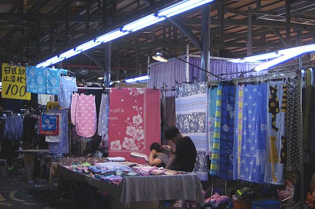 布団まで何でもあります