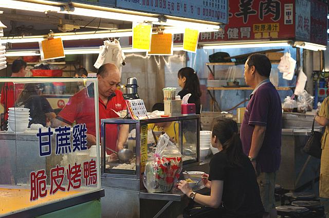 おいしいものがたくさんあって食べきれません！