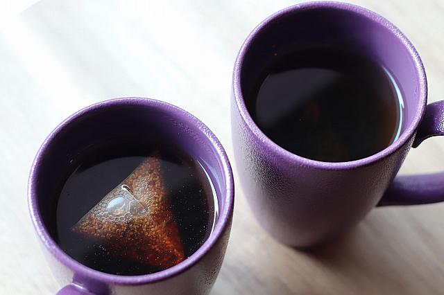 超級紅藜麥茶 80元、阿里山烏龍茶 80元
