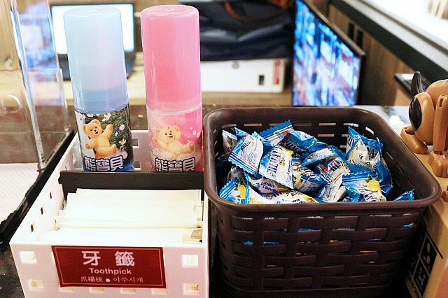 食後のエチケットグッズはキャッシャーカウンターに