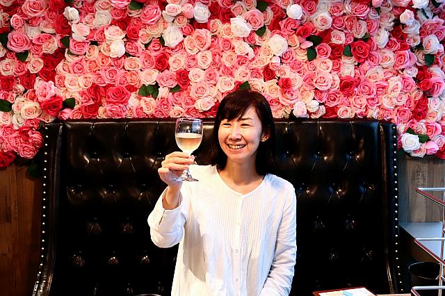 「新馬辣」「新馬辣PLUS＋」なら花壁が。映え写真も撮り放題！
