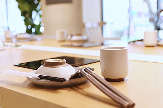 「小山丘」用に特別に用意した食器