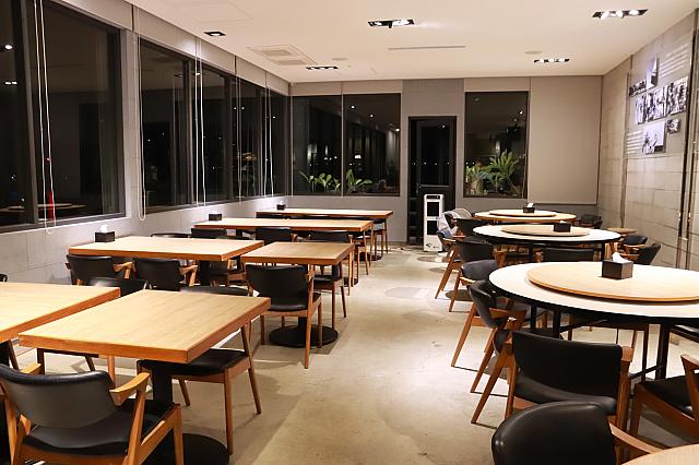 カフェ風のカジュアルさもあって気取りがないのがマル