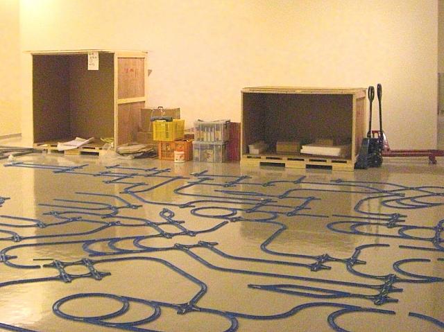 複雑な造型は組み立てるのも難し～