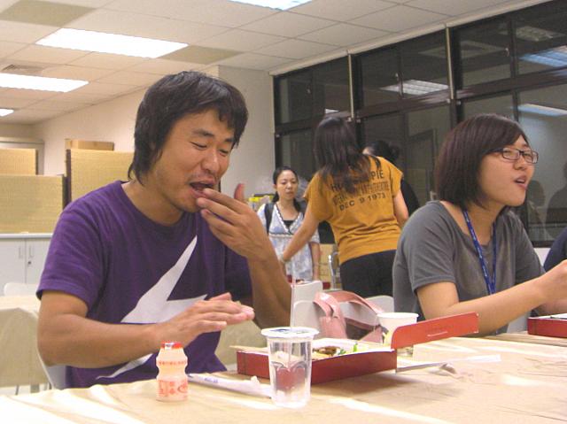 先生もこのときは笑顔に