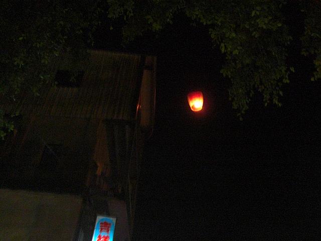 空高く上がっていきました～…