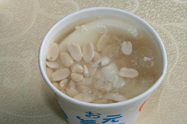 ⑪ 龍潭豆花： 花生(ピーナッツ)豆花 35元