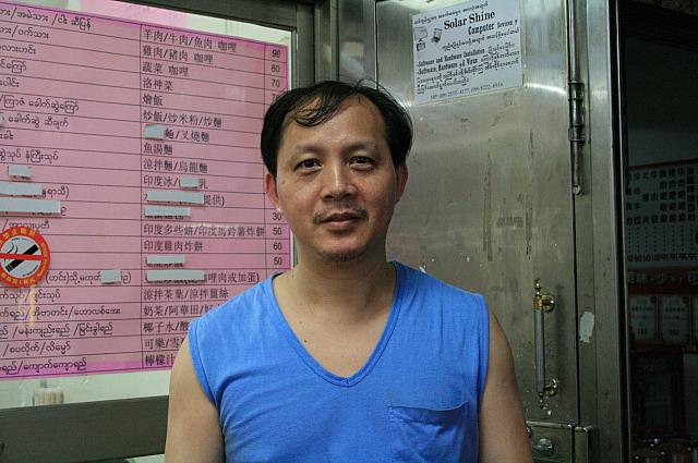 「試してみる？」と言ったおじさんは、なんと日本語ができる！このおじさんを探しておしゃべりしてみましょう♪