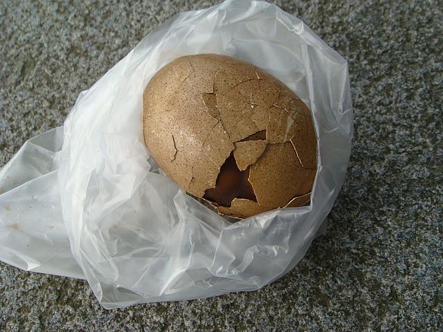 玄光寺で有名な「阿婆茶葉蛋」、おいしい！！
