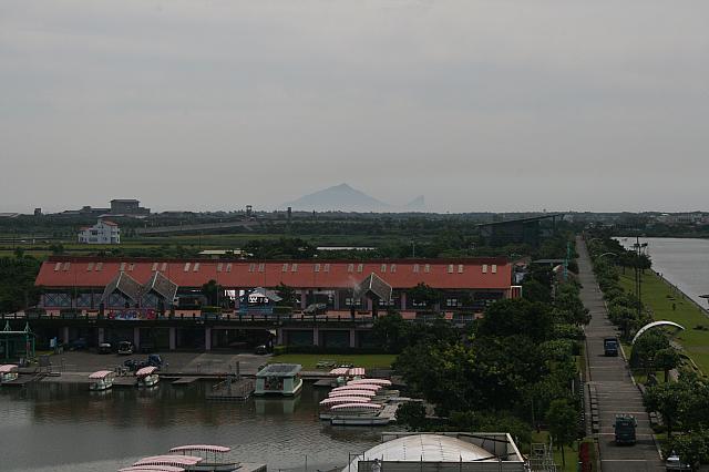 …って結構な高さで足がすくむ～＞＜遠くに亀山島が見えました！