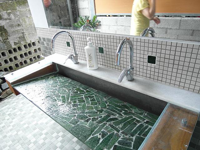 トイレの手洗い場まで玉！！