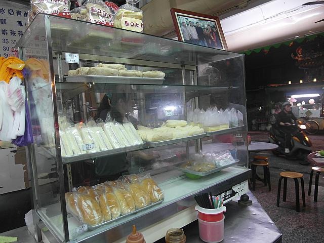 他の食べ物も売ってますよ～