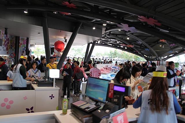 花博グッズ売り場！すごい人気で人がいっぱい！！