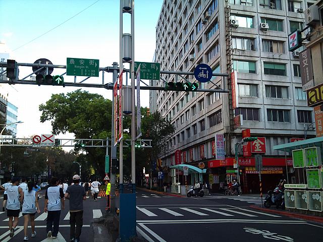 ナビが昔住んでいた農安街を越え・・・