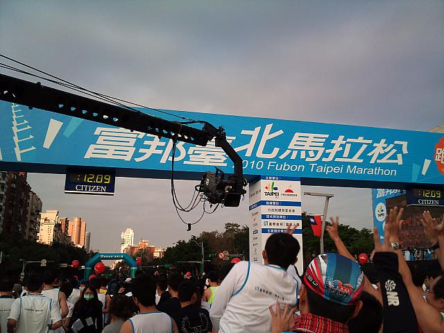 カメラに向かってイェーイ！