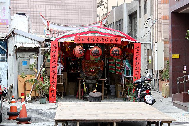 大きなものからこんなこじんまりしたものまで、澎湖には廟がたくさん