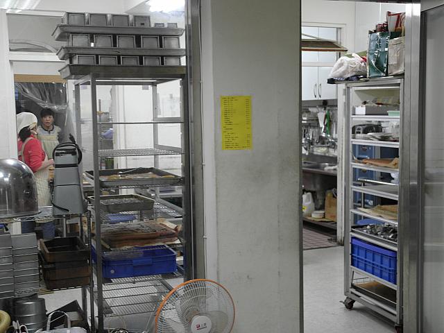 お店の奥には広い工房が！パンは平日しか販売していませんでした・・・＞＜土曜日に来てしまったナビ・・・。次は平日に来ます！！