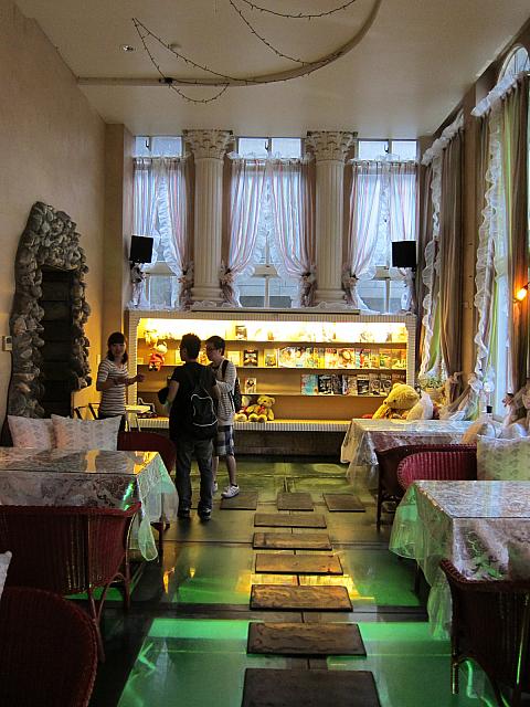 天井も高くて開放感あふれています☆