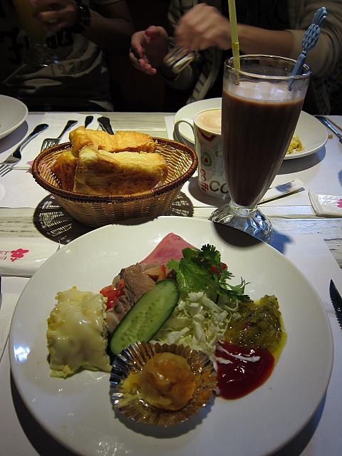 朝ごはんもおいし～！