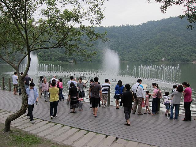 水のショーも！