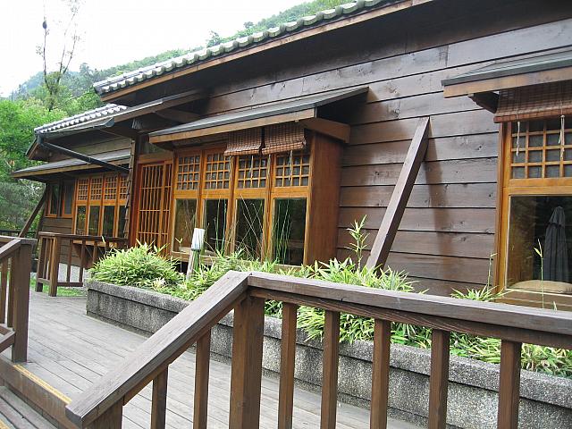 日本統治時代、ここは「森坂」と呼ばれていてその名残でここは「摩里沙卡（MORISAKA）」と呼ばれています