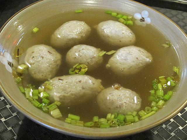 この博物館の中にマンボー団子スープが50元で売っていました～！カツオ博物館だけあって、高級かつお節で煮込んだスープは香り高い！！マンボー団子も手捏ねですよ～～美味です～～