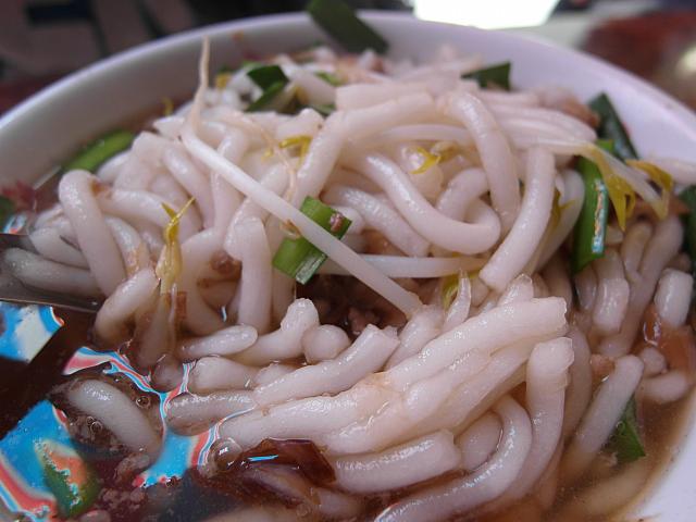 麺もつるつるとしていてすぐ食べきってしまいました。ちなみに小でもかなりの大きさです☆