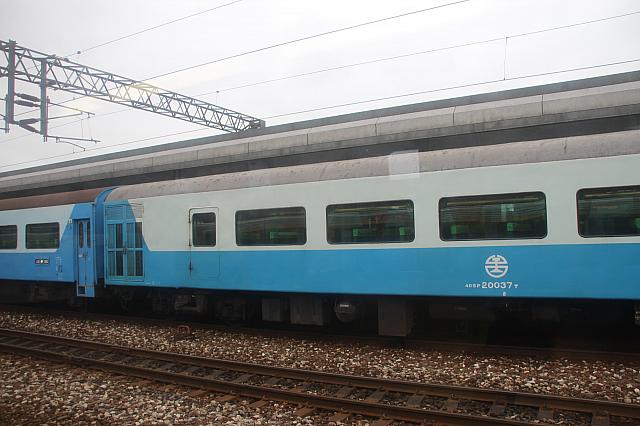 花蓮駅にも各種列車が停車中