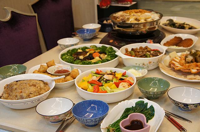 さて、今回ナビがおじゃましたナビ友の家ではどんな年菜を食べていたのでしょうか・・・