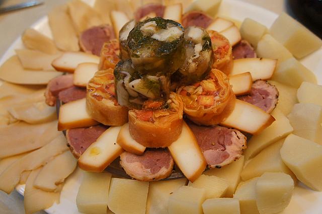 あわびが使われたお料理は「開運珍美鮑」と言われ、運気がアップしますように！との願いを込めます