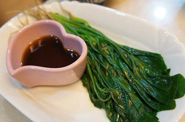 これはホウレンソウを茹でたもの！