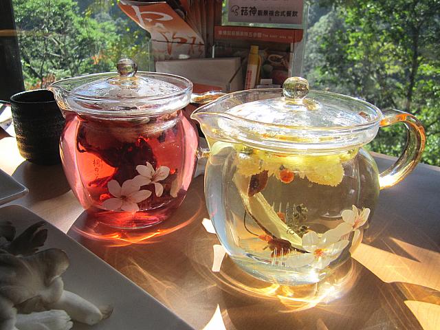 ２種類の養生花茶も、とってもさわやかでした。