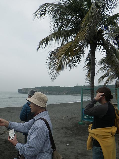 海鮮ストリートを素通りしてビーチへ。