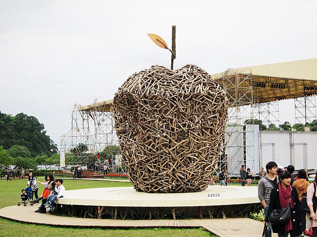 今回は51日間もオープンしています。しかも去年とは違うオブジェが多く飾られています