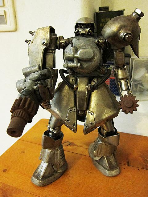 かっこいい太っちょ兵士！
