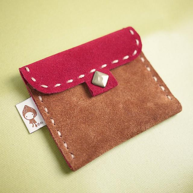 毎週週末、人数が集まれば革製品DIYを開催しているlayoo。こちらもおすすめっ！自作バッグなんてサイコー！