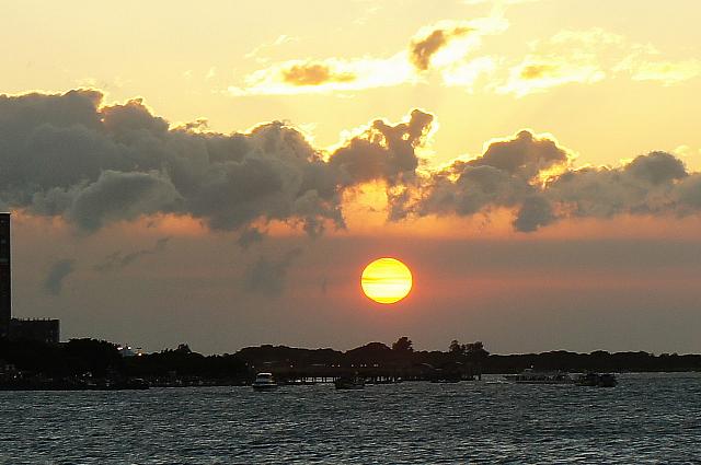 夕陽が大きい！