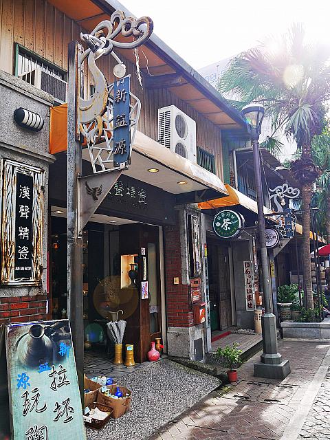 レトロな気分になれる老街。小吃を片手に午後にぶらり街歩きも楽しそう♪